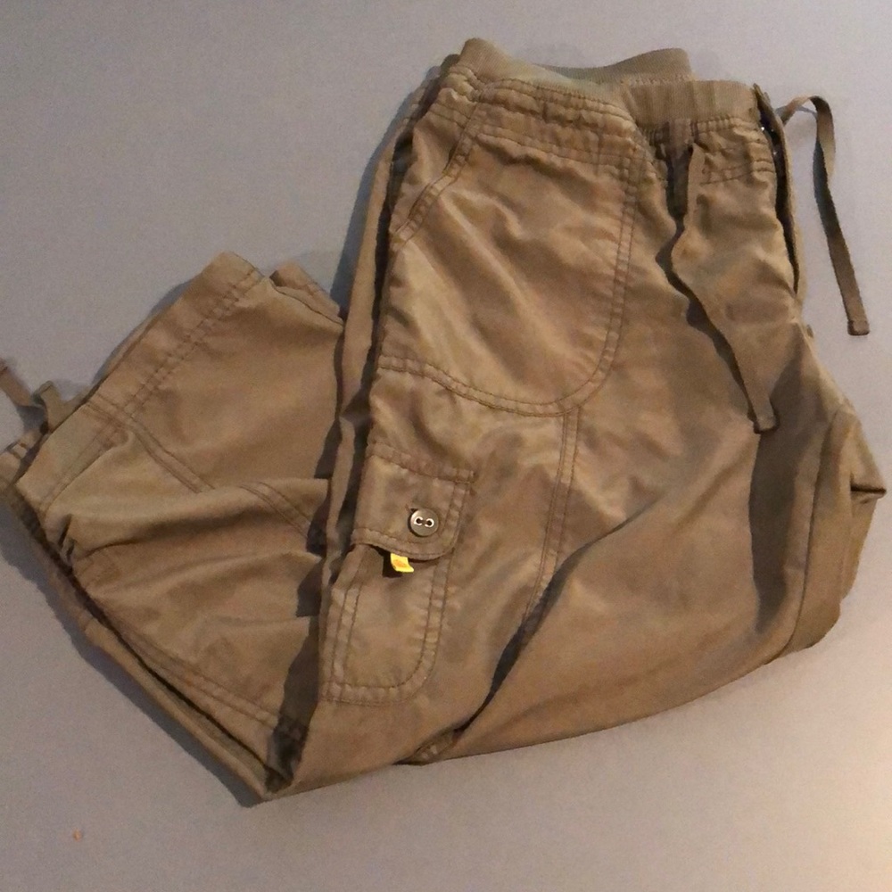 Womens size medium crop pants